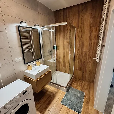 Livermo - Targi Mtp - Jezyce- Air Conditioning - Self Check-in * פוזנן