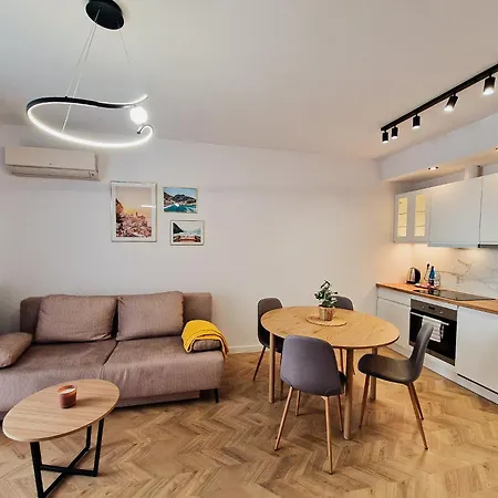 דירה Livermo - Targi Mtp - Jezyce- Air Conditioning - Self Check-in