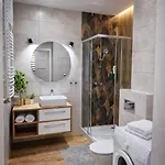 Apartment Livermo - Targi Mtp - Jezyce- Air Conditioning - Self Check-in