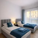 Apartment Livermo - Targi Mtp - Jezyce- Air Conditioning - Self Check-in