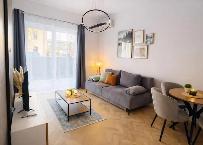 Livermo - Targi Mtp - Jezyce- Air Conditioning - Self Check-in